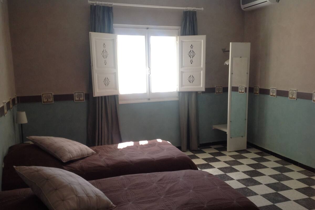 Premium bedding, desk, blackout curtains, soundproofing