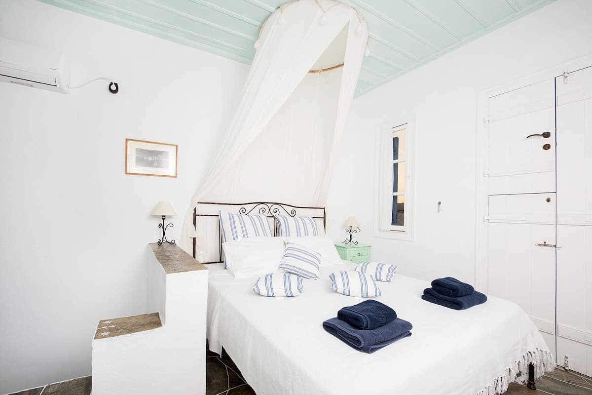 Apartamento | 3 dormitorios, sistema de insonorización, tabla de planchar con plancha