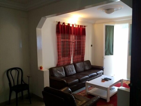 Living room - Belle Villa Meublée Liberté 2 (Dakar)