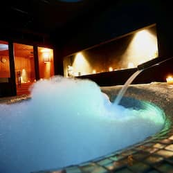 Couples treatment room(s), sauna, hot tub, steam room, body treatments