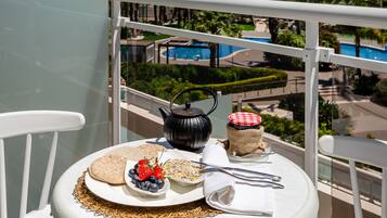 1 dormitori, minibar, caixa forta a l'habitació i escriptori