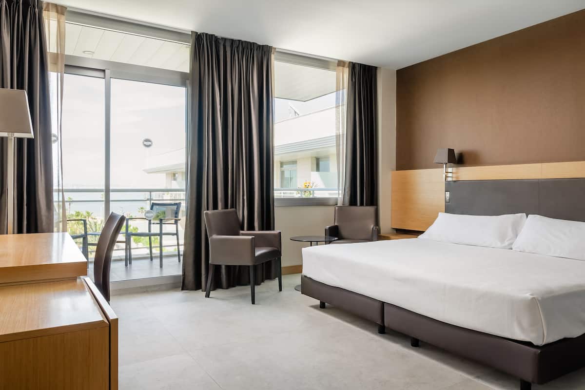 1 bedroom, minibar, in-room safe, desk