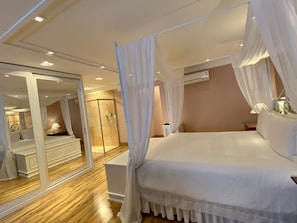 Minibar, in-room safe, soundproofing, free WiFi - Pousada Ares da Serra - Centro (Gramado)
