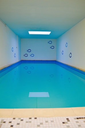 Innenpool, beheizter Pool