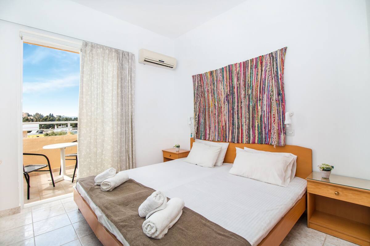 Studio, Pool View (For 4) | Cribs (free), rollaway beds (free), WiFi (free), bed sheets
