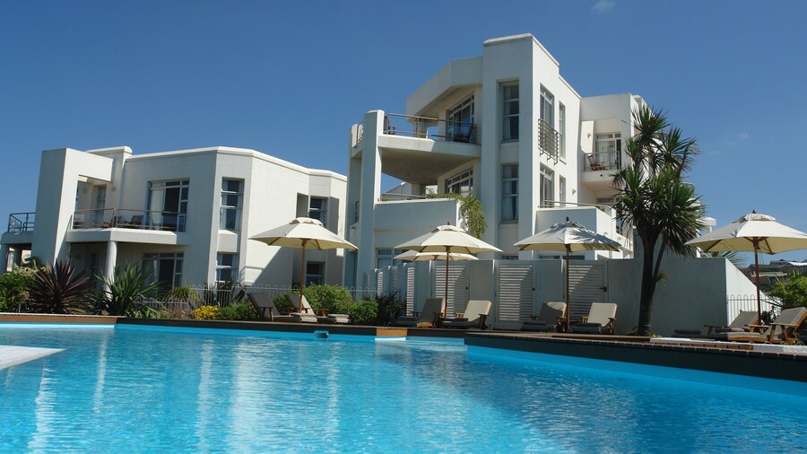 Diaz 15 House on the Bay