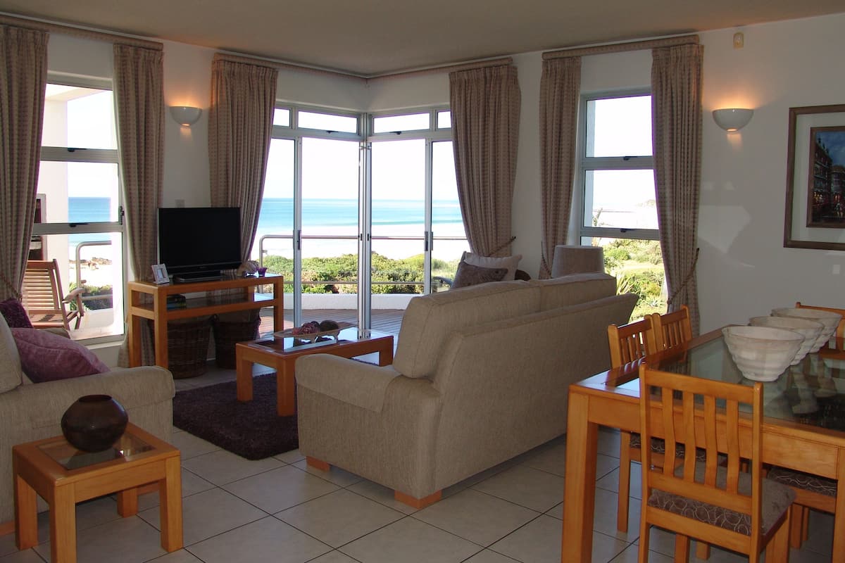 Suite | Living area