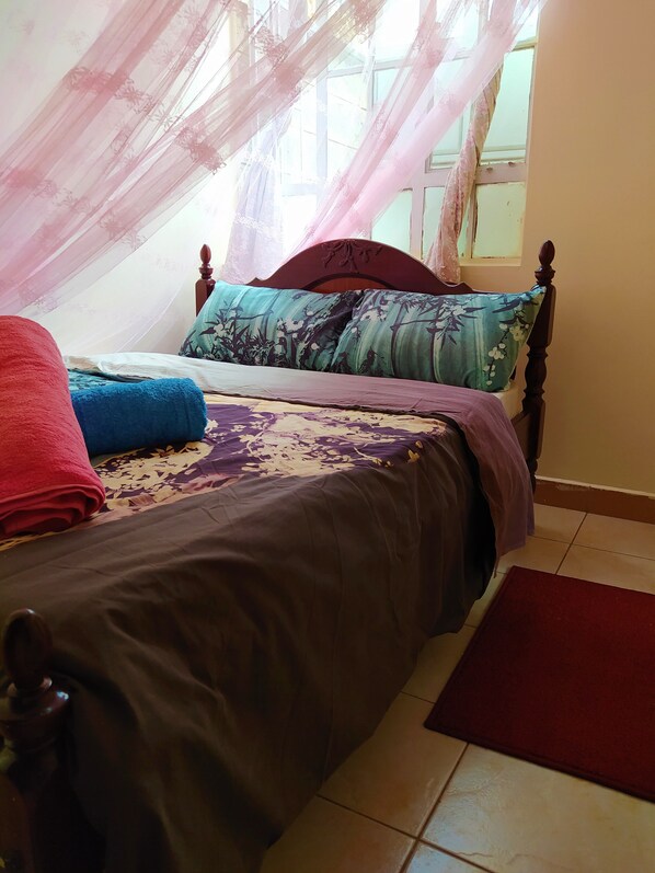 Economy Studio | Free WiFi, bed sheets