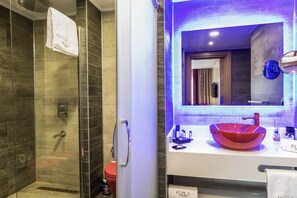Free toiletries, hair dryer, bathrobes, slippers - Kuhla Hotel (Yomra)