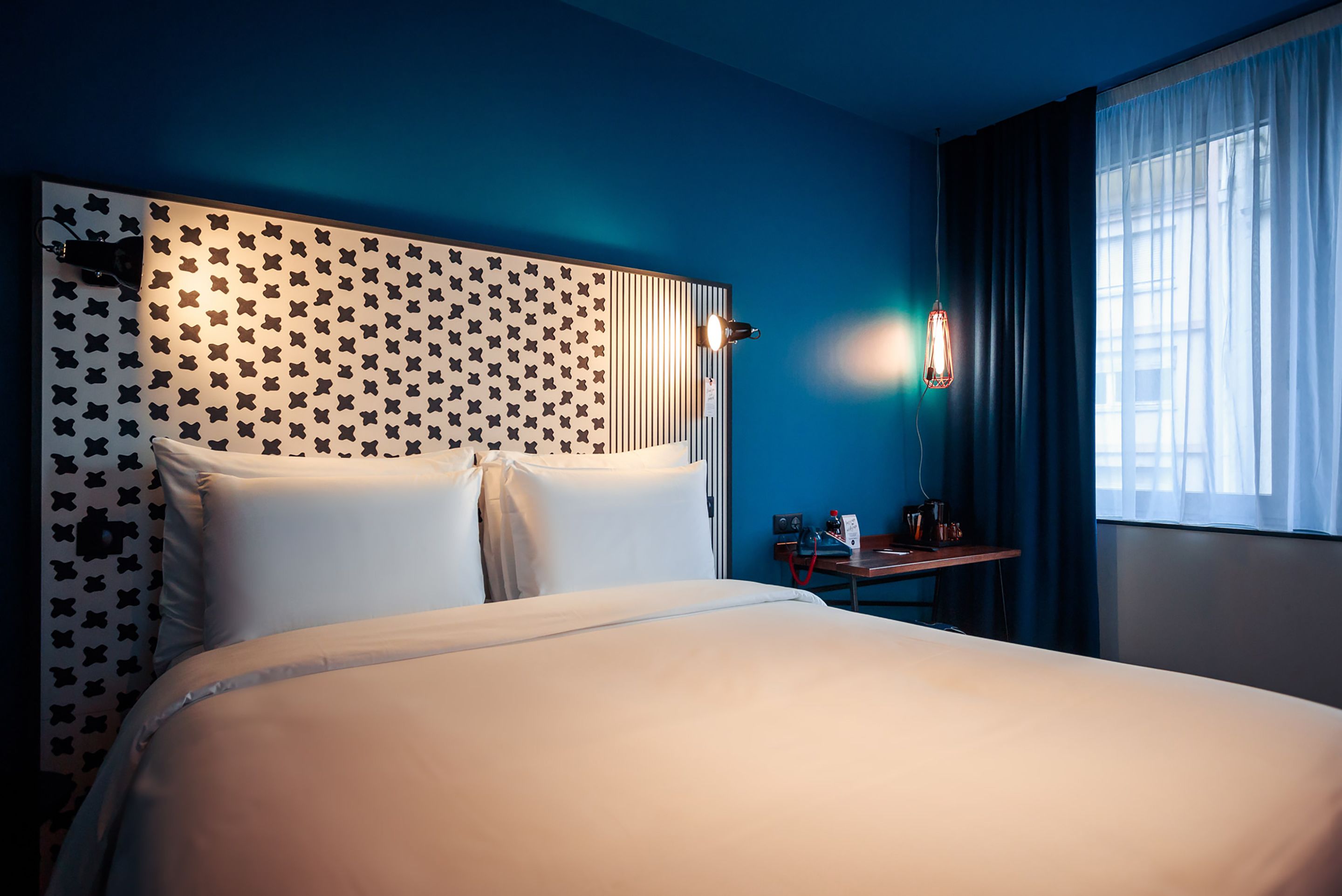 deluxe double or twin room (extra boma) | free minibar, in-room safe, desk, blackout curtains