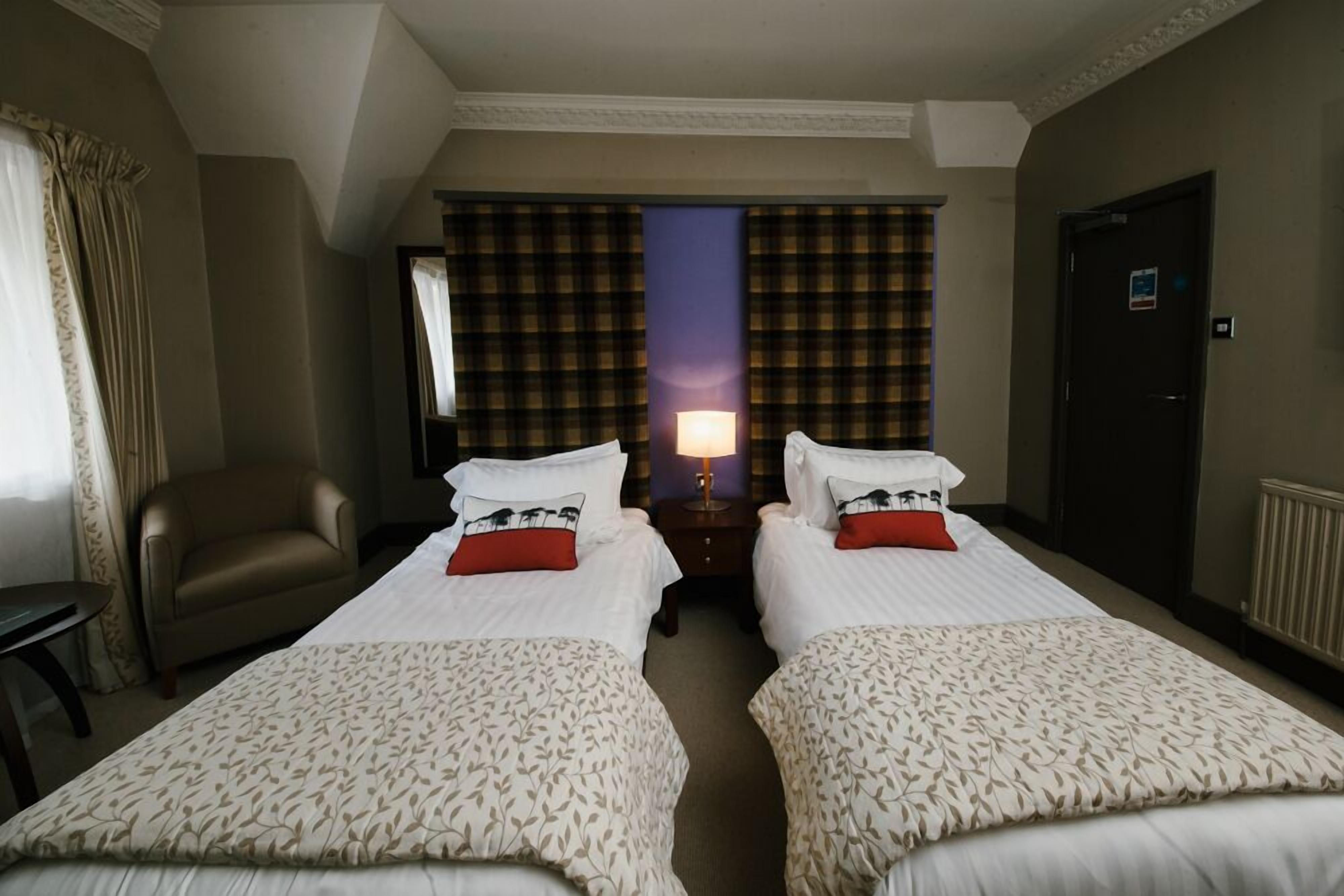 individually decorated, individually furnished, desk, laptop workspace