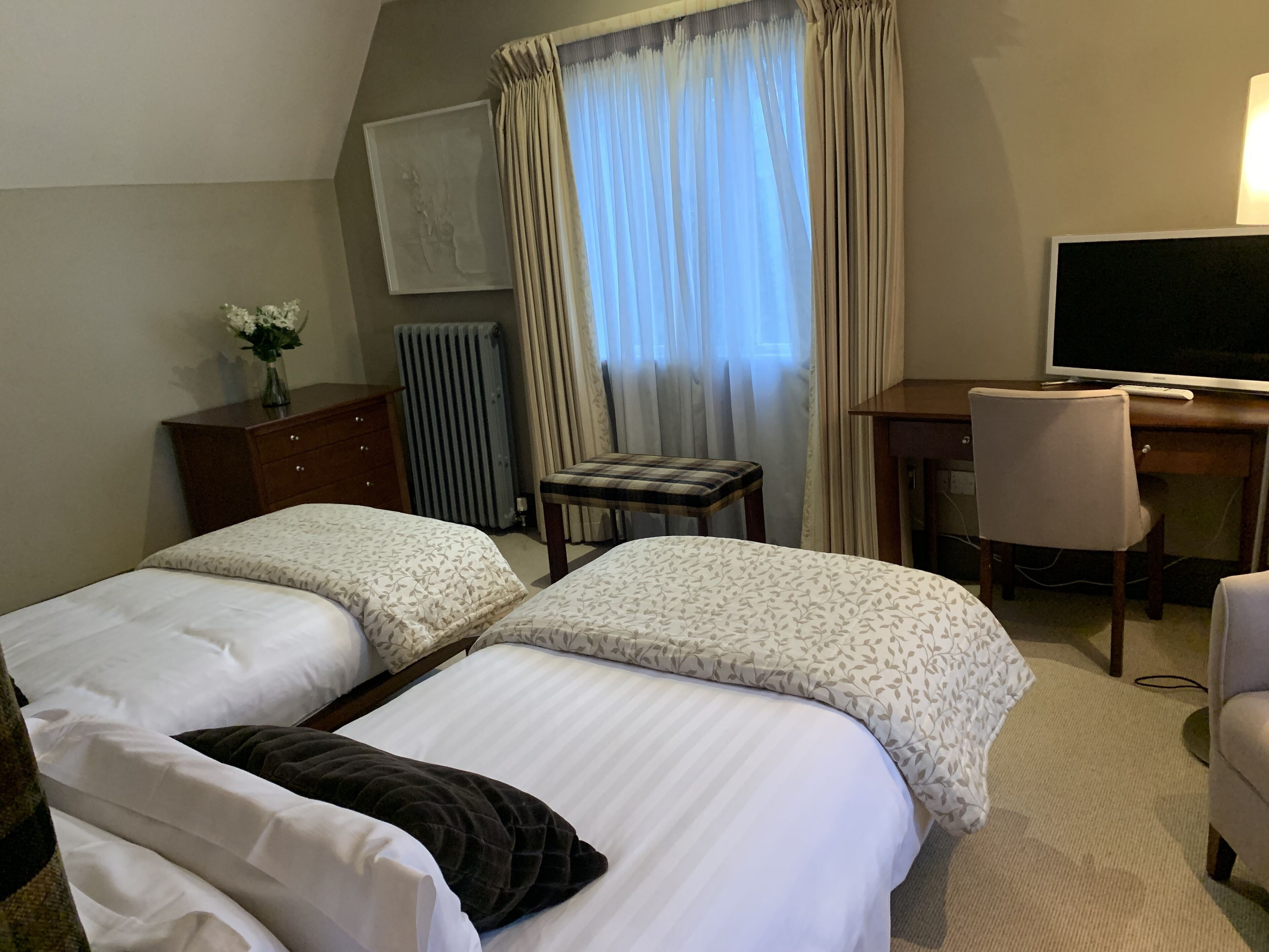 superior twin with bath/shower | individually decorated, individually furnished, desk, laptop workspace