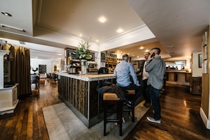 Bar (en la propiedad)
