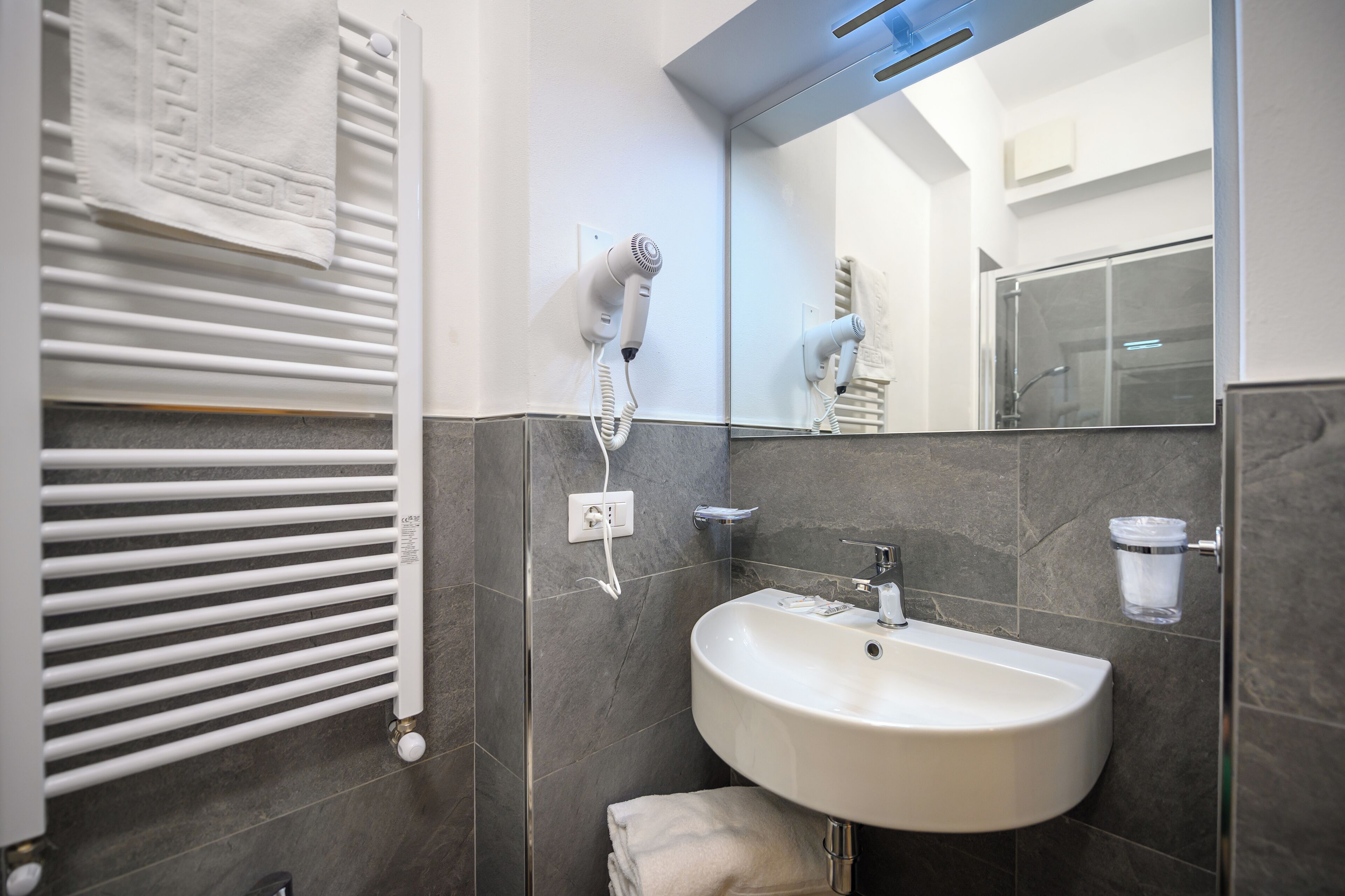 deluxe room | 1 bedroom, egyptian cotton sheets, premium bedding, in-room safe