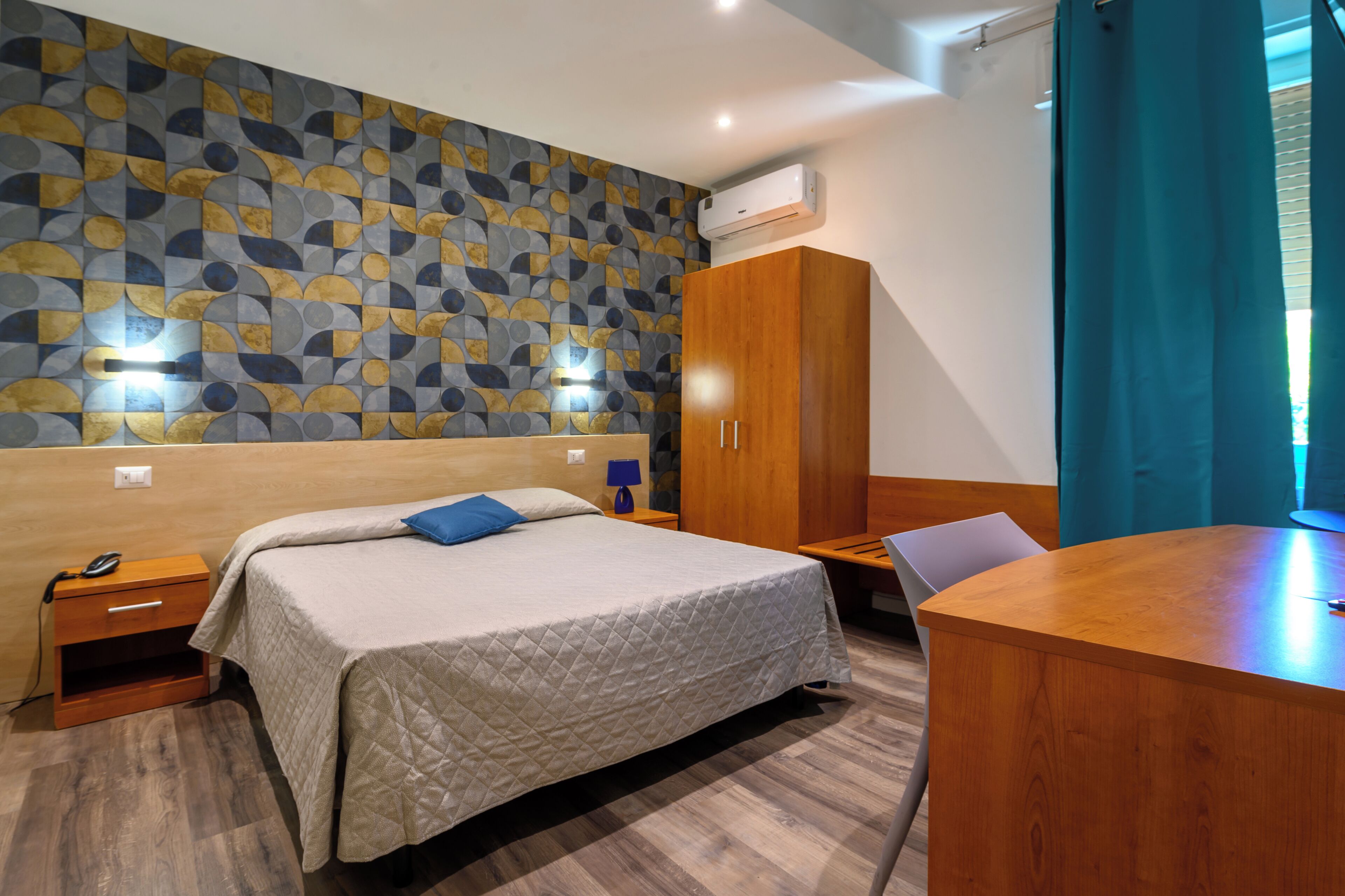 classic double room | 1 bedroom, egyptian cotton sheets, premium bedding, in-room safe