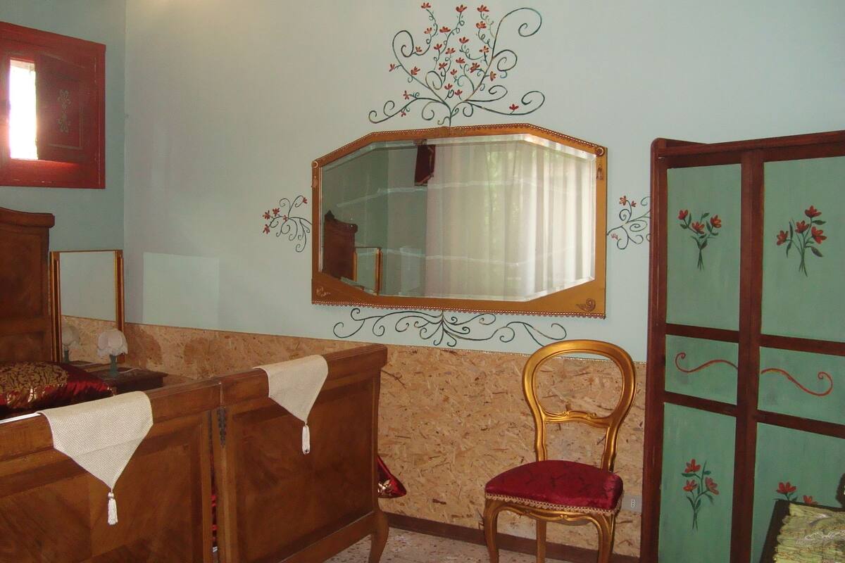 Premium bedding, desk, soundproofing, iron/ironing board