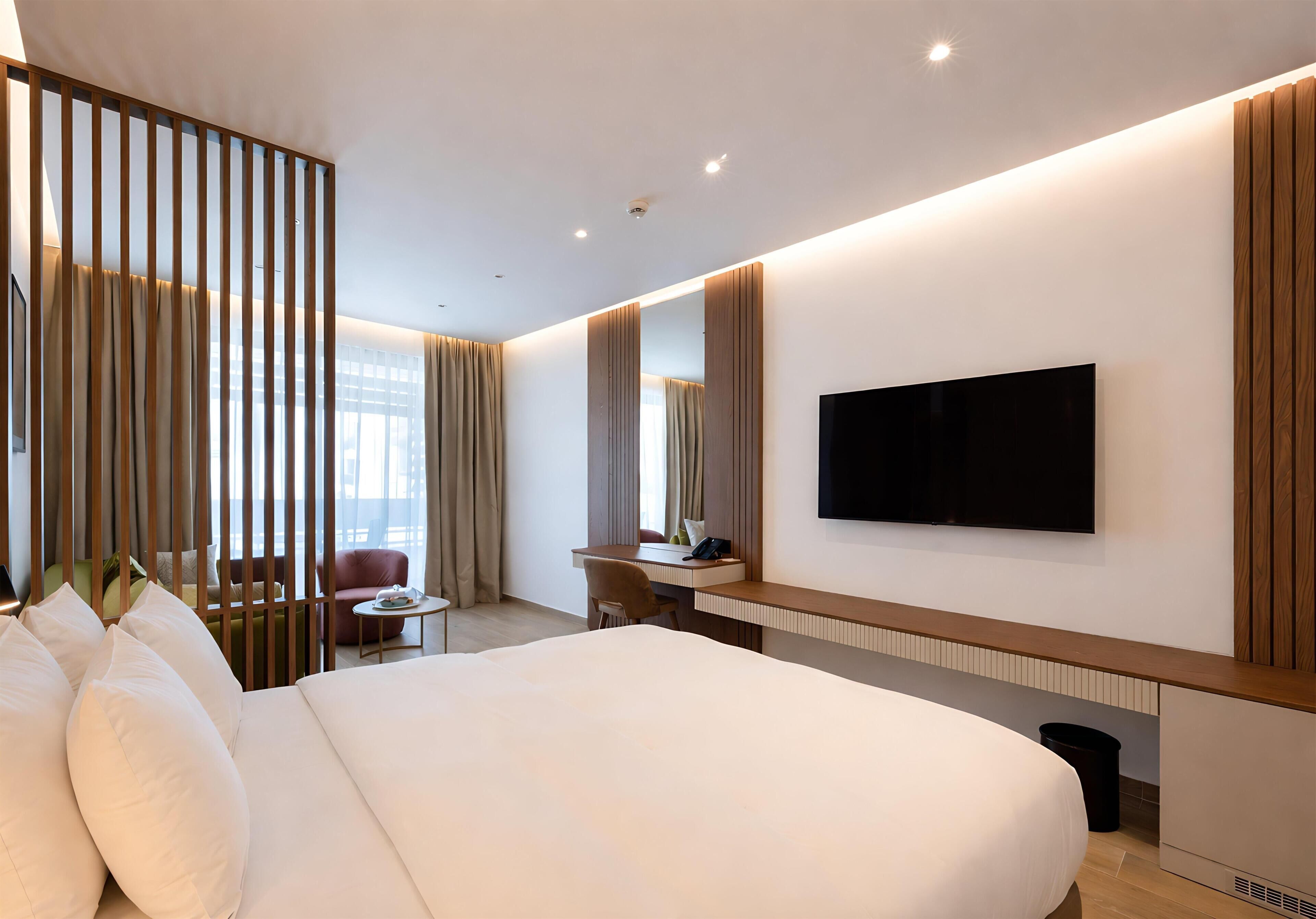 Minibar, coffres-forts dans les chambres, bureau, Wi-Fi gratuit