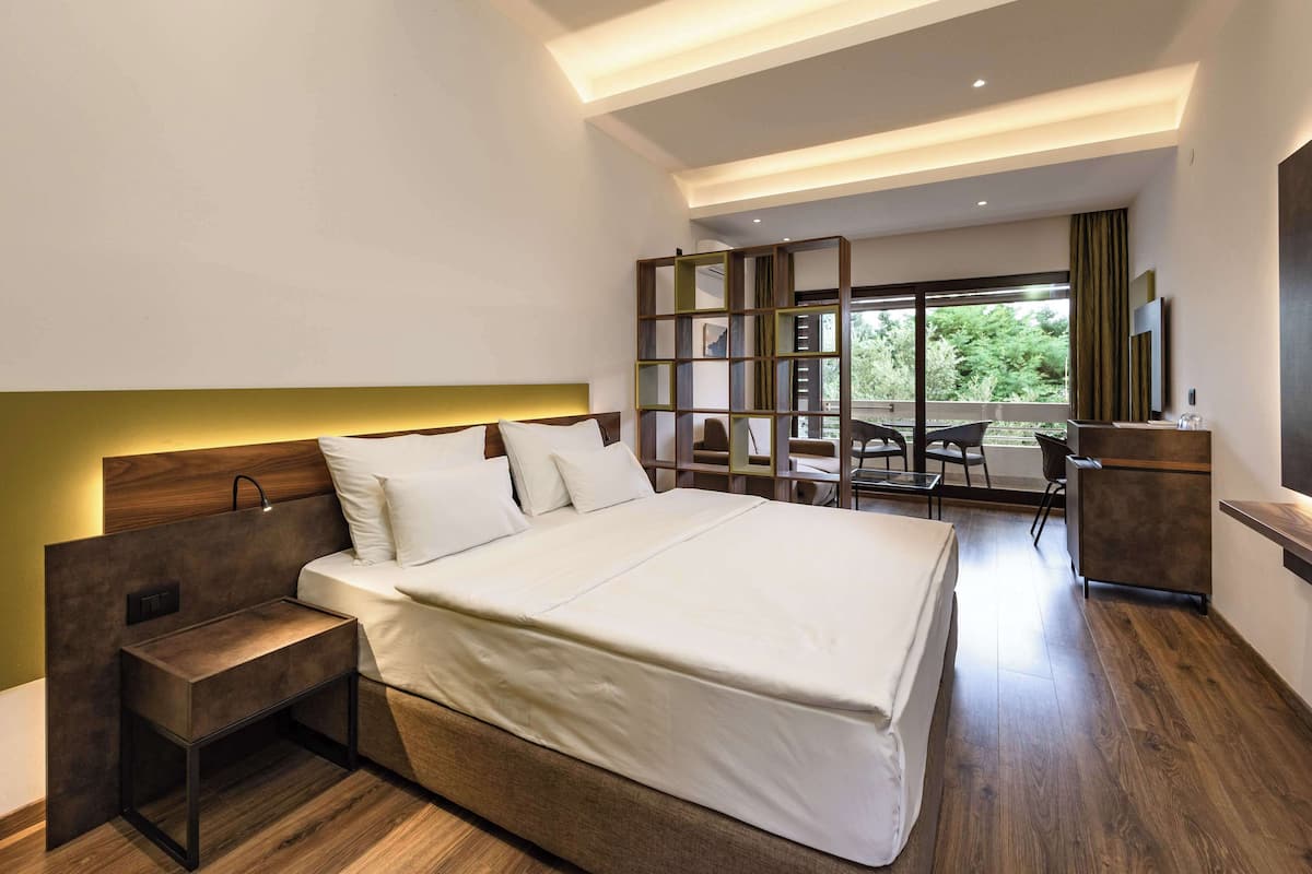1 bedroom, minibar, in-room safe, desk
