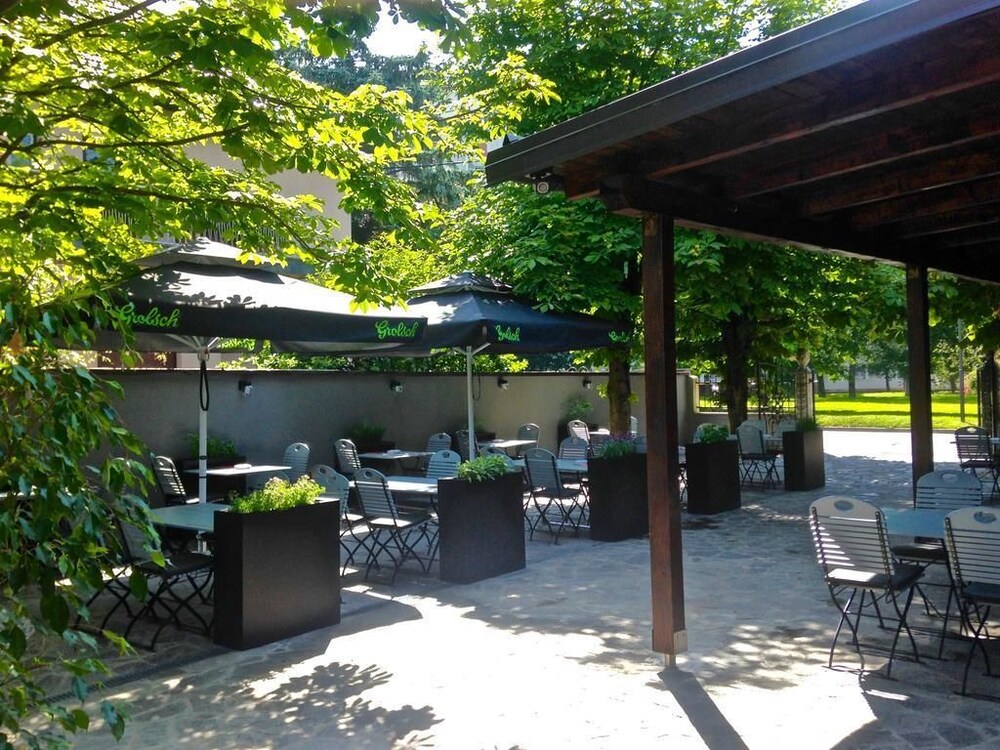 Hotel Katrca 1905 by null