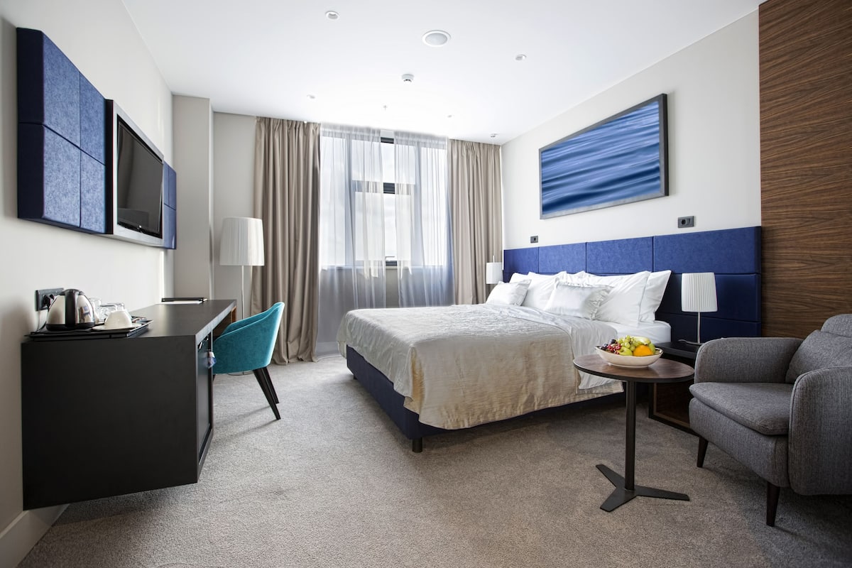 Chambre Supérieure Double ou avec lits jumeaux, vue partielle sur la mer