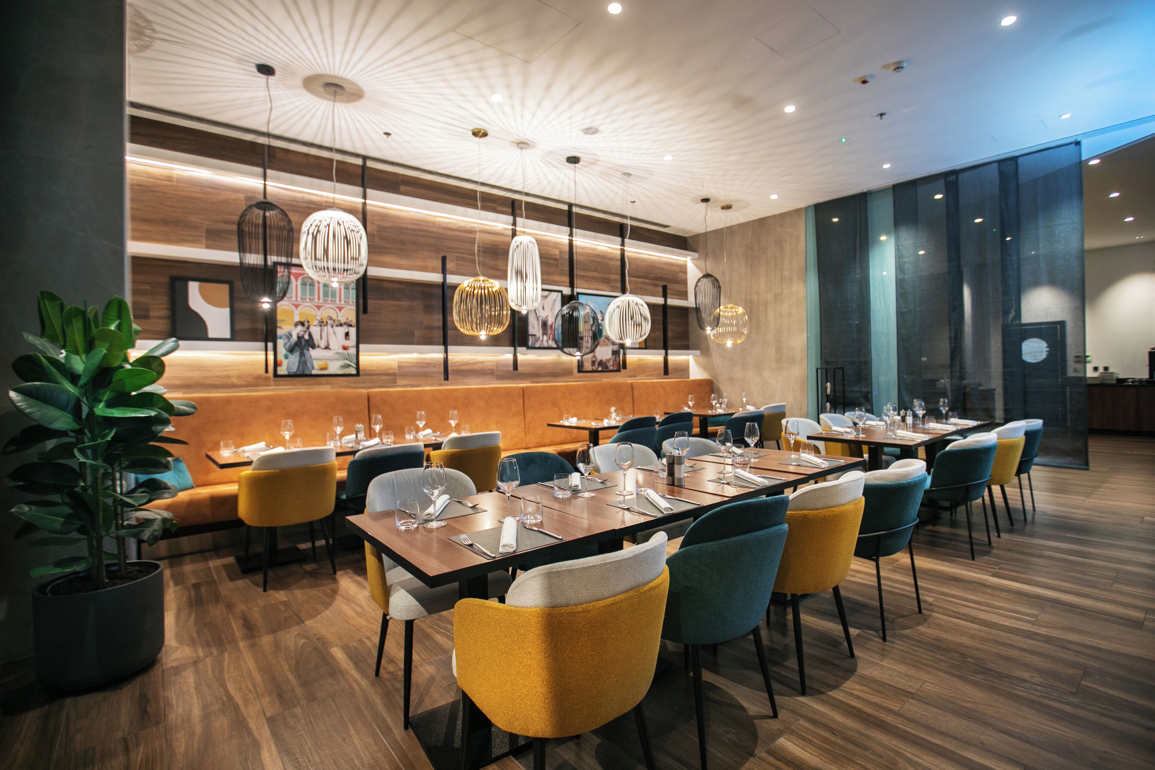 breakfast, lunch, dinner served; local and international cuisine