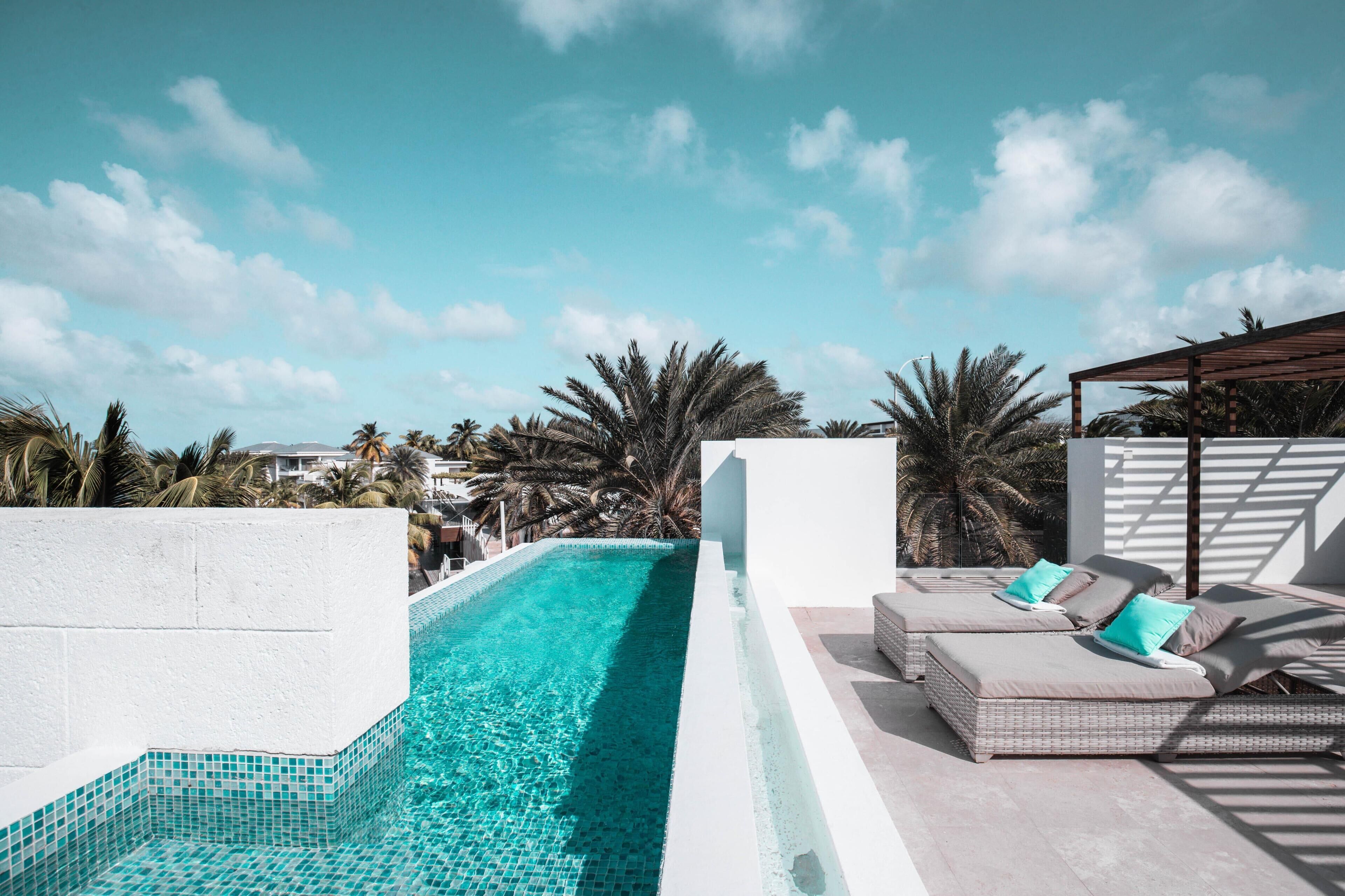 Egyptian cotton sheets, premium bedding, down comforters, pillowtop beds