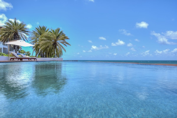 2 outdoor pools, cabanas (surcharge), pool umbrellas