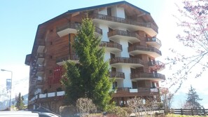 Front of property - Appartement Bristol Hôtel (Ollon)