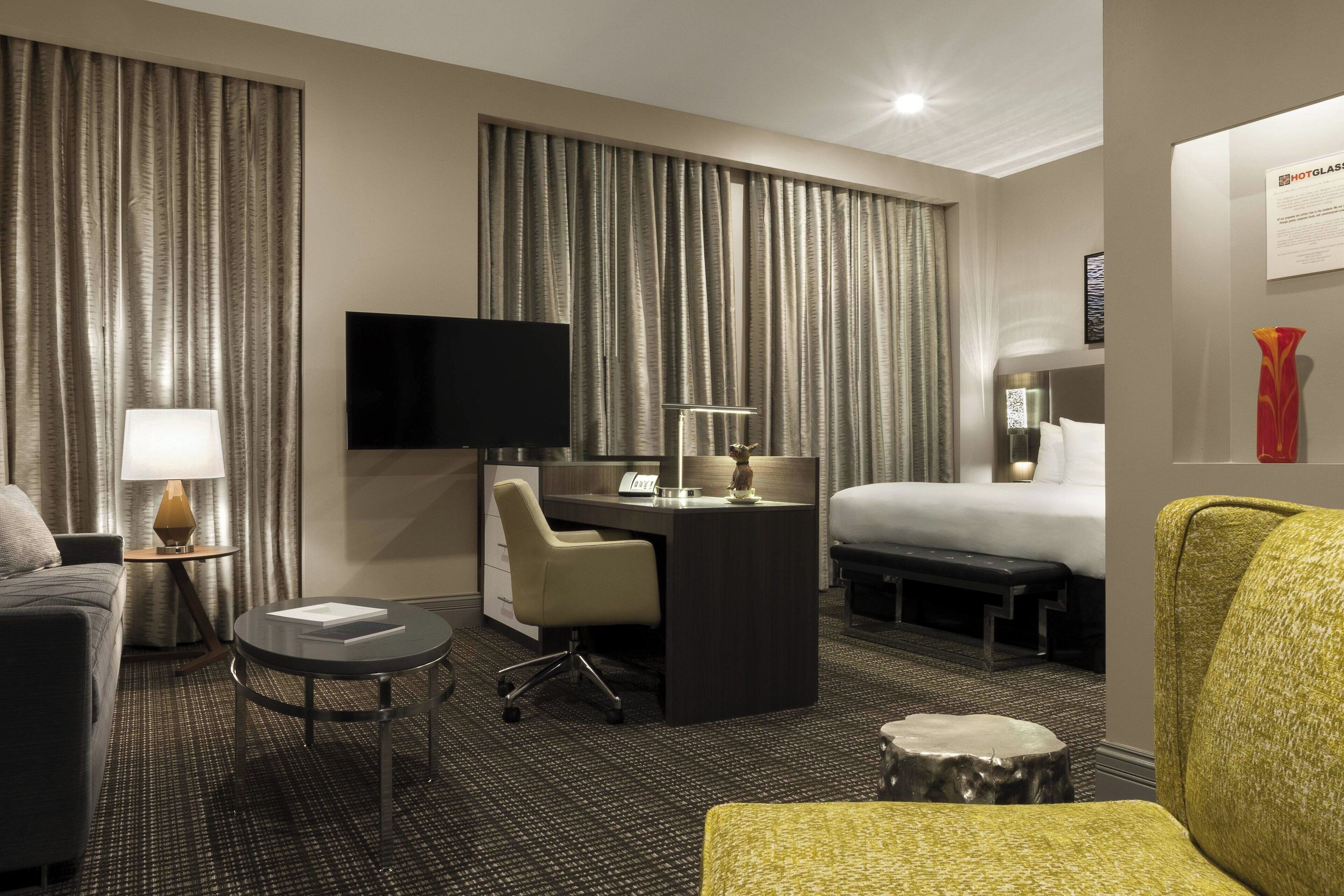 junior suite, 1 king bed with sofa bed, non smoking | 1 bedroom, in-room safe, desk, laptop workspace