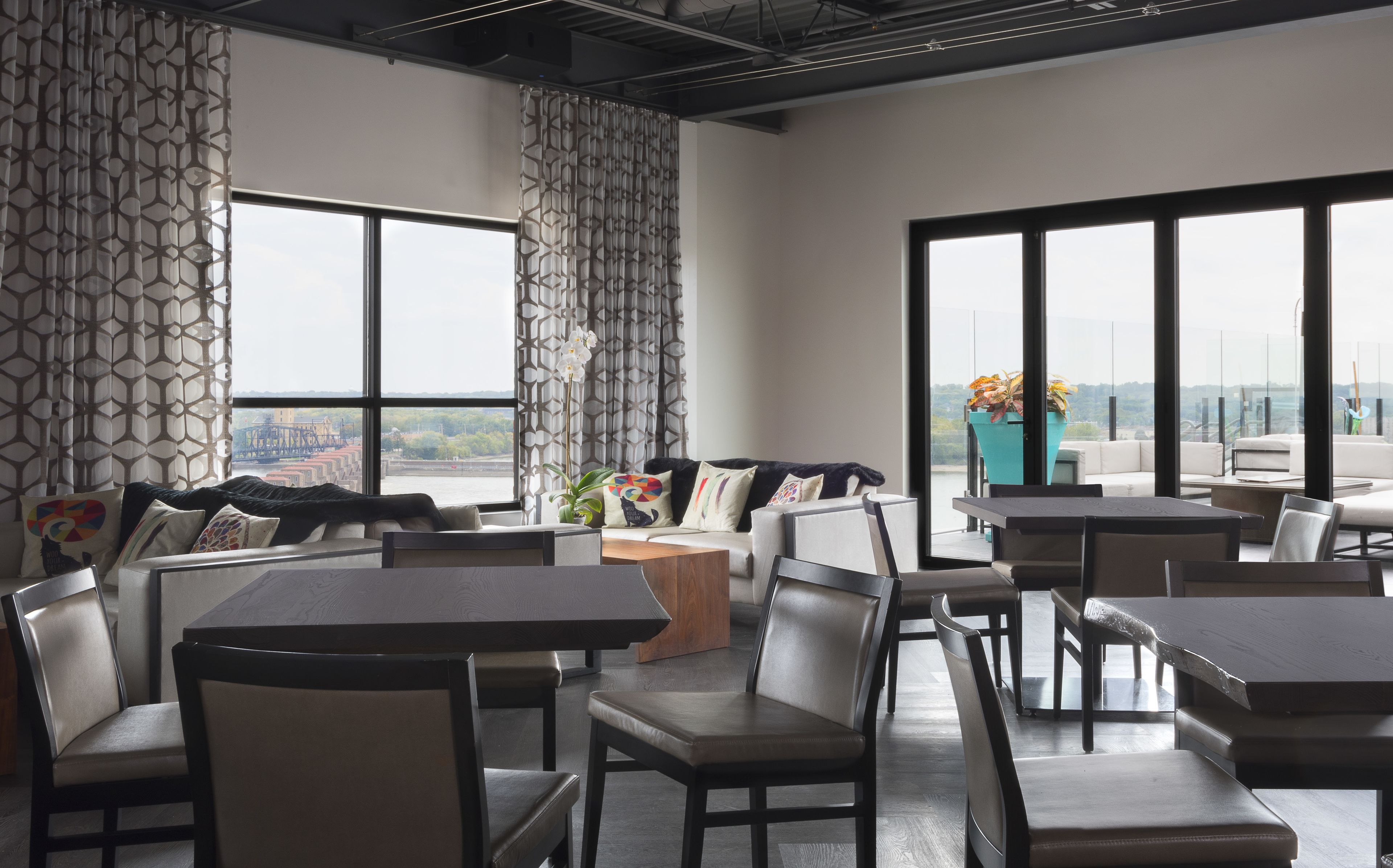 2 restaurants, breakfast, lunch, dinner served; mexican cuisine