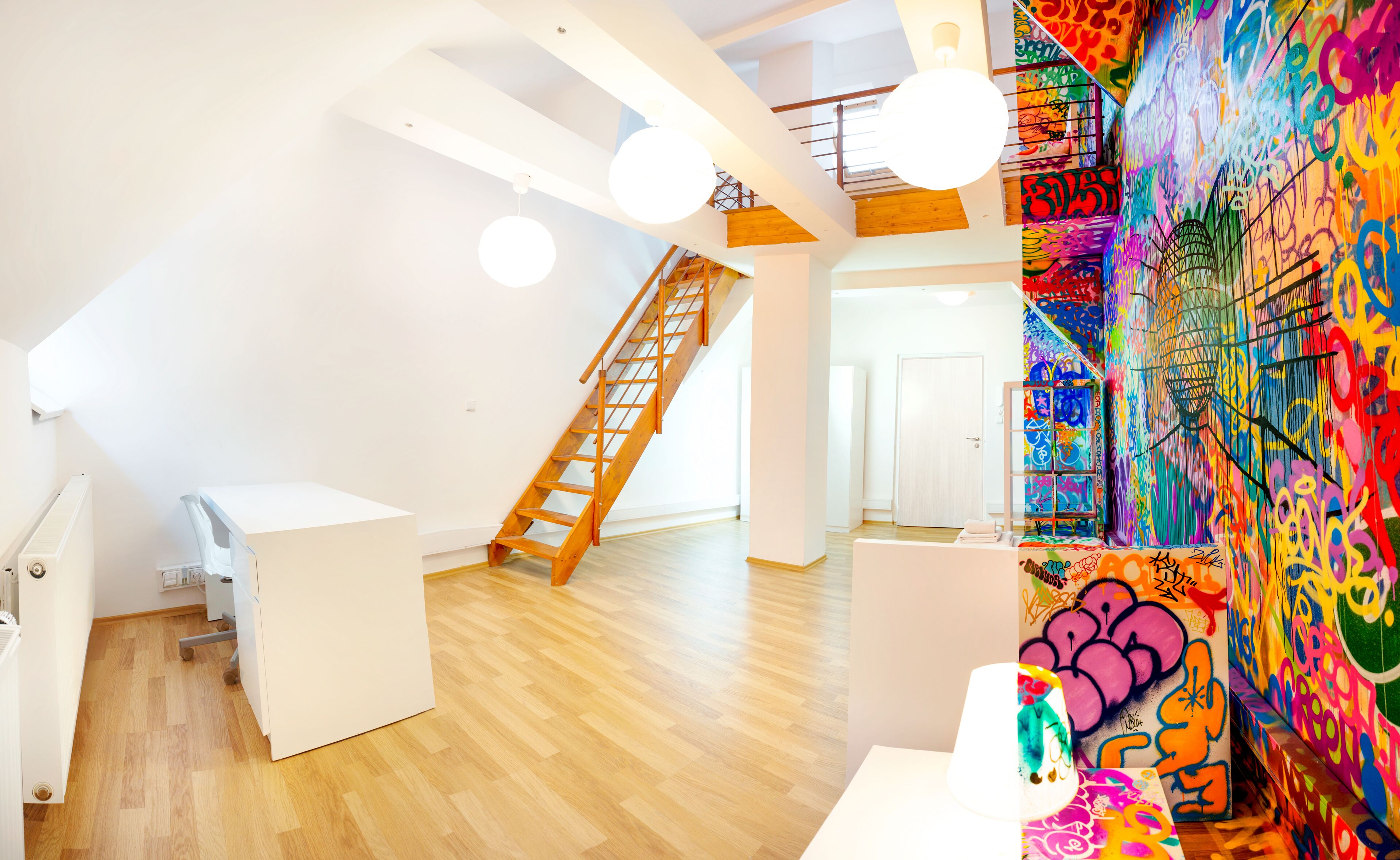 1 bedroom, desk, cots/infant beds, free wifi