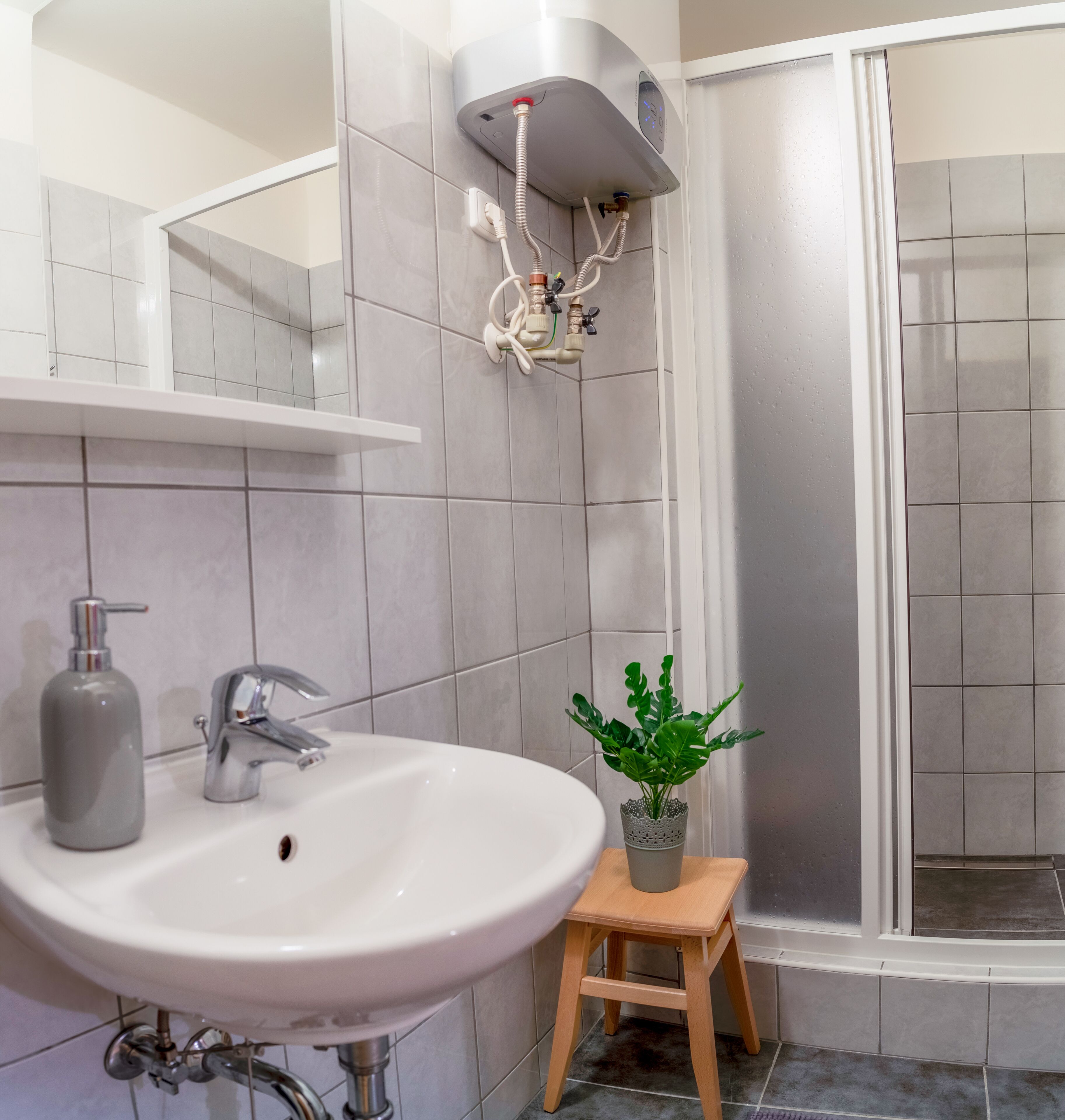 shower, free toiletries, hair dryer, slippers