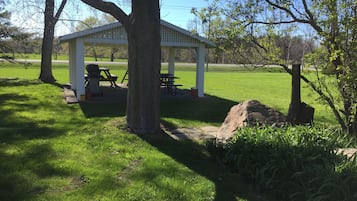 BBQ/picnic area