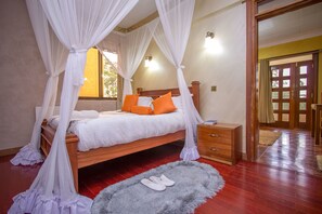 Free WiFi, bed sheets