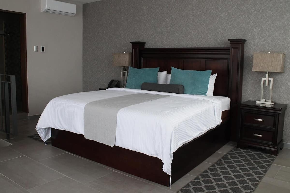 In-room safe, desk, iron/ironing board, free WiFi