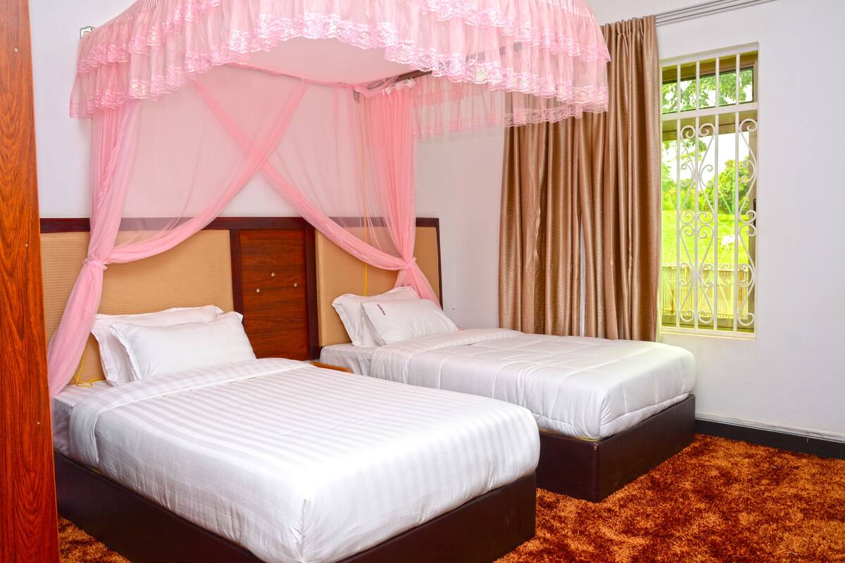 Standard Double Room | In-room safe, desk, soundproofing, free WiFi