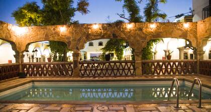 Hotel Cosmos Don Carlos