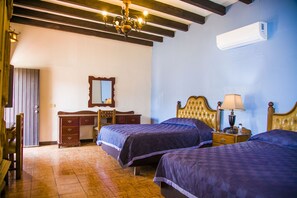 Standard Room, 2 Double Beds - Hotel Cosmos Don Carlos (Mexicali)