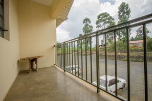 Standard Double Room | Balcony - Kisoro Tourist Hotel (Kisoro)