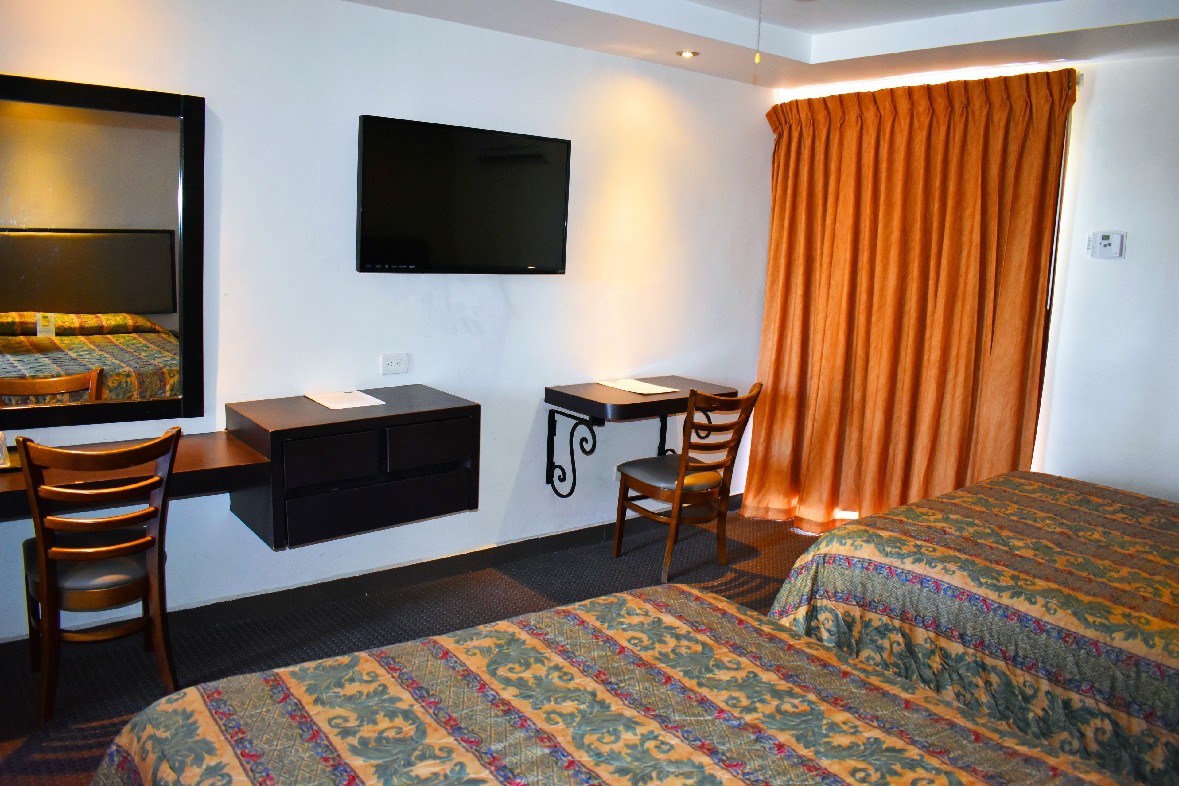 habitacion estandar dos camas | iron/ironing board, free wifi, bed sheets