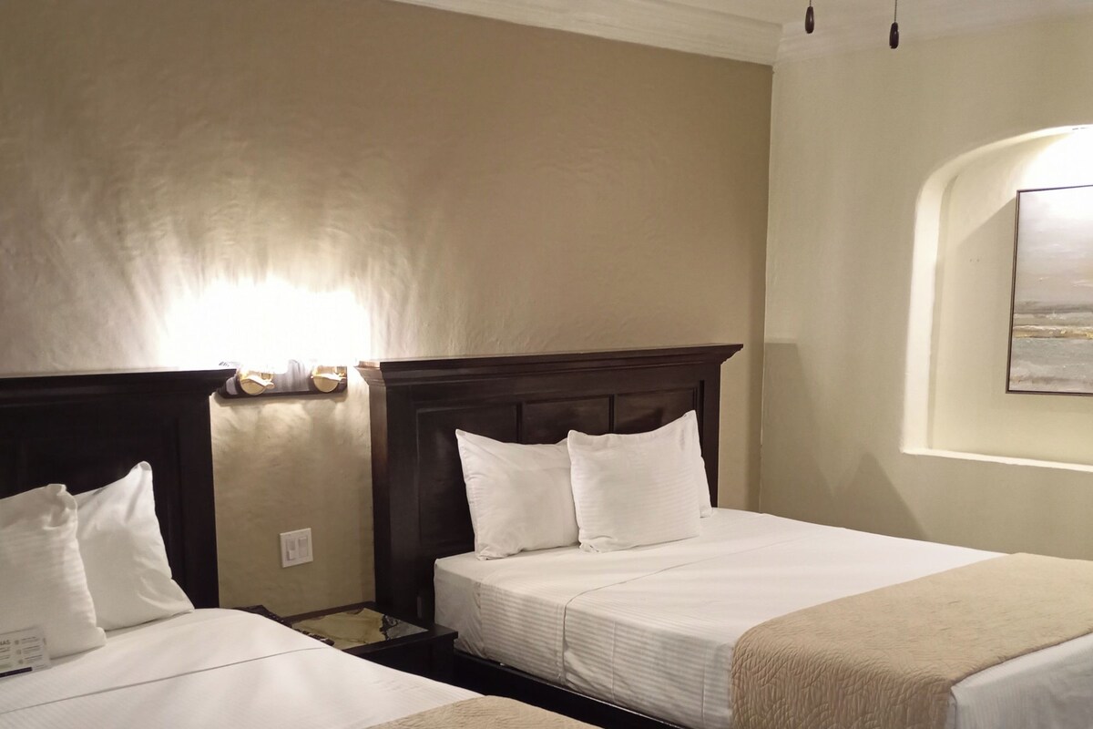 行政双人房, 2 张双人床 | 熨斗/熨板、免费 WiFi、床单