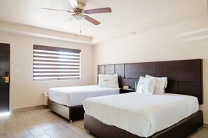 Habitacion estandar dos camas | Iron/ironing board, free WiFi, bed sheets - Hotel Siesta Real (Mexicali)