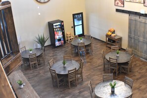 Breakfast area - Canyon Country Lodge (Escalante)