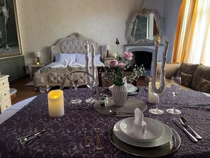 Premium bedding, free minibar, in-room safe, individually decorated - Hacienda del Lago Boutique Hotel (Ajijic)
