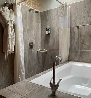 Master Suite Infinito | Bathroom | Shower, designer toiletries, hair dryer, bathrobes