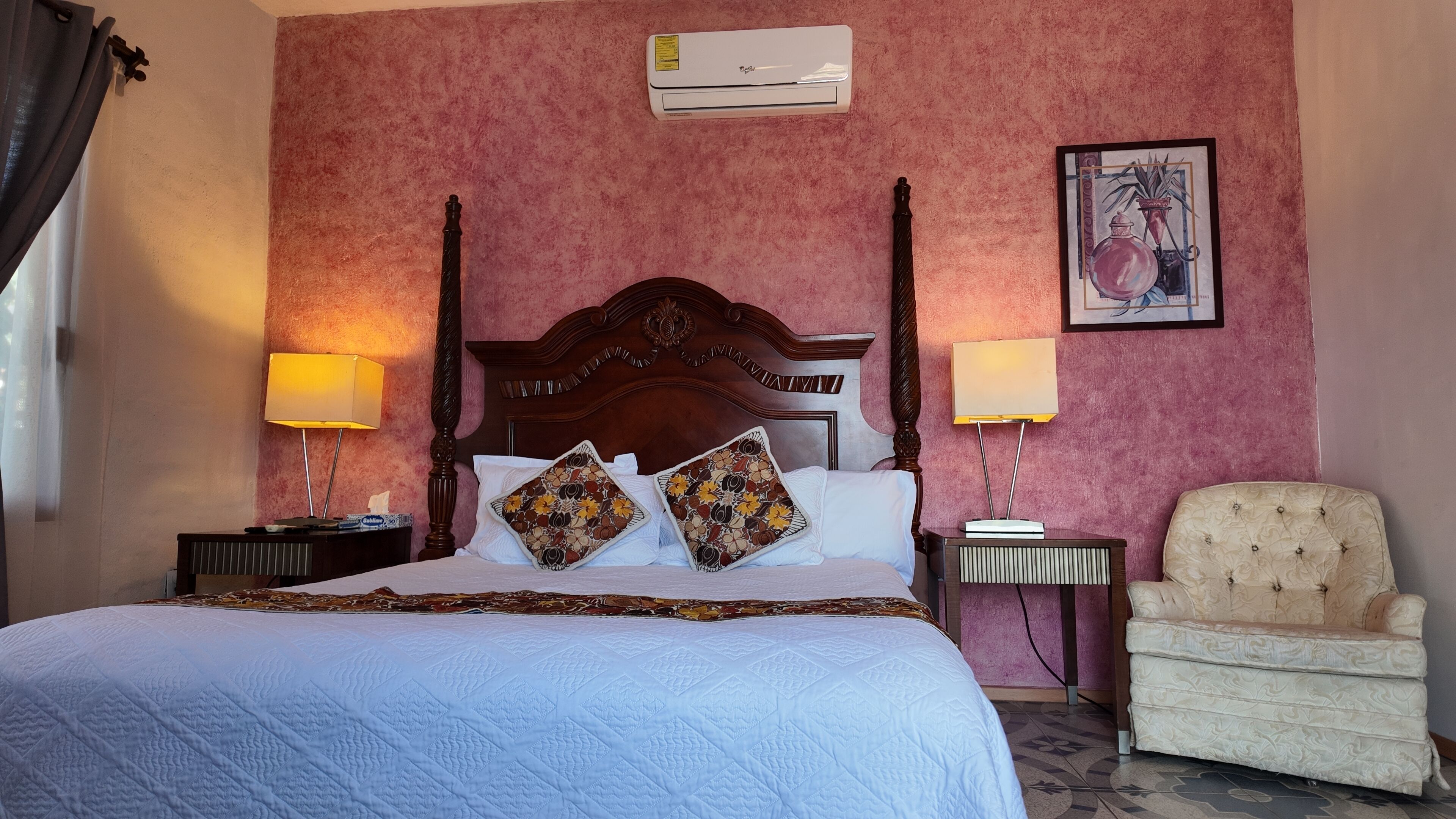 Premium Suite, 1 King Bed | Premium bedding, free minibar, in-room safe, individually decorated