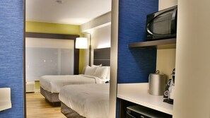 In-room safe, individually furnished, desk, blackout curtains - Holiday Inn Express & Suites - Gatineau - Ottawa by IHG (Gatineau)