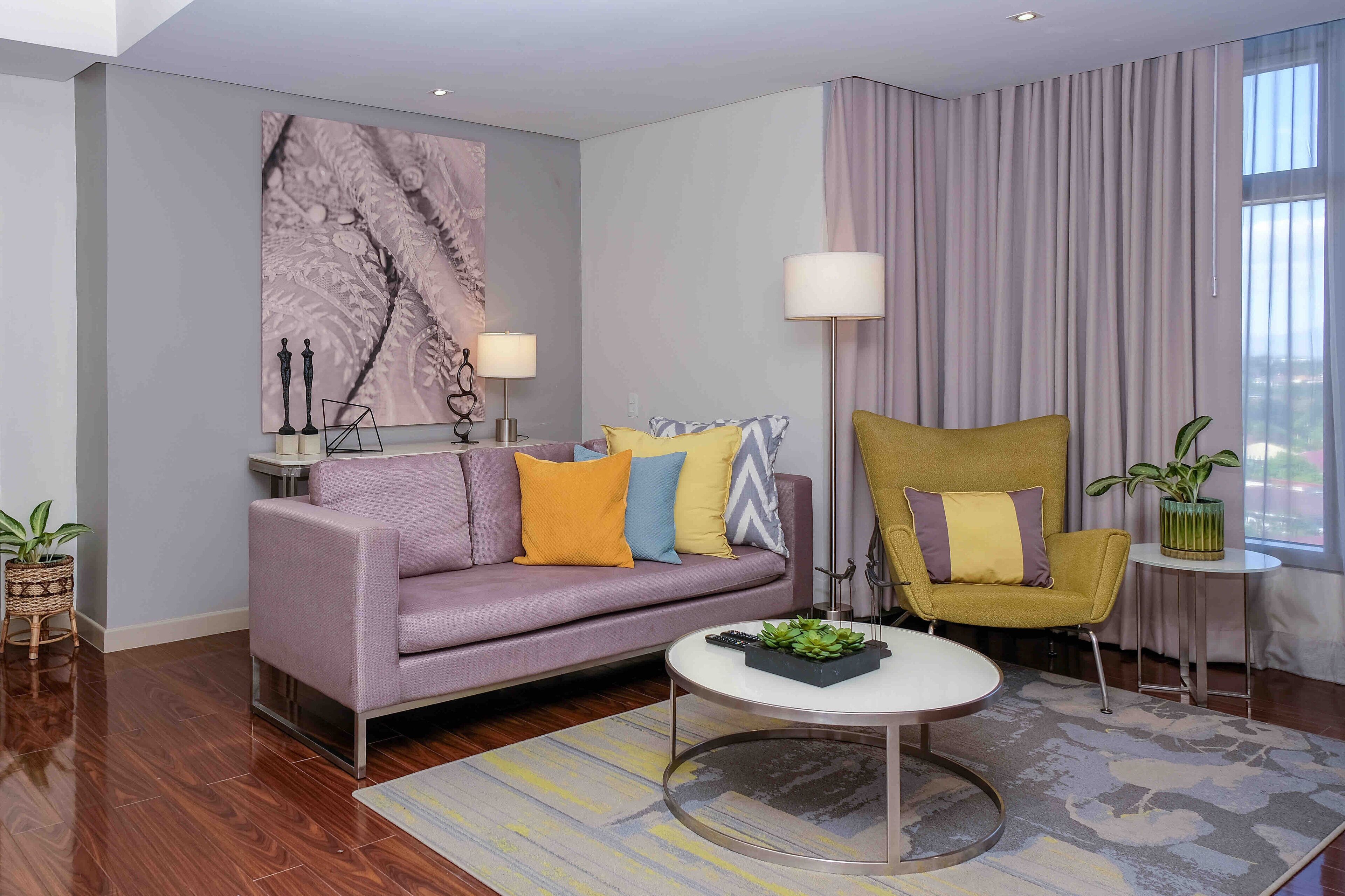 Premier Apartment, 1 Bedroom, Non Smoking | Living area | 32-inch TV with cable channels