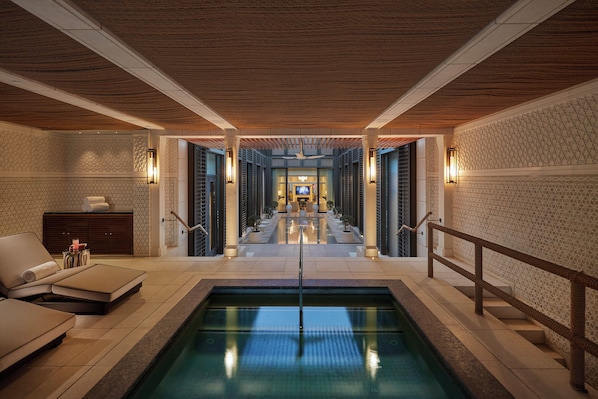 Suite Royal (Two King Bedrooms) | Ropa de cama de alta calidad, edredón y minibar