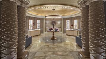 Couples treatment room(s), sauna, steam room, body treatments